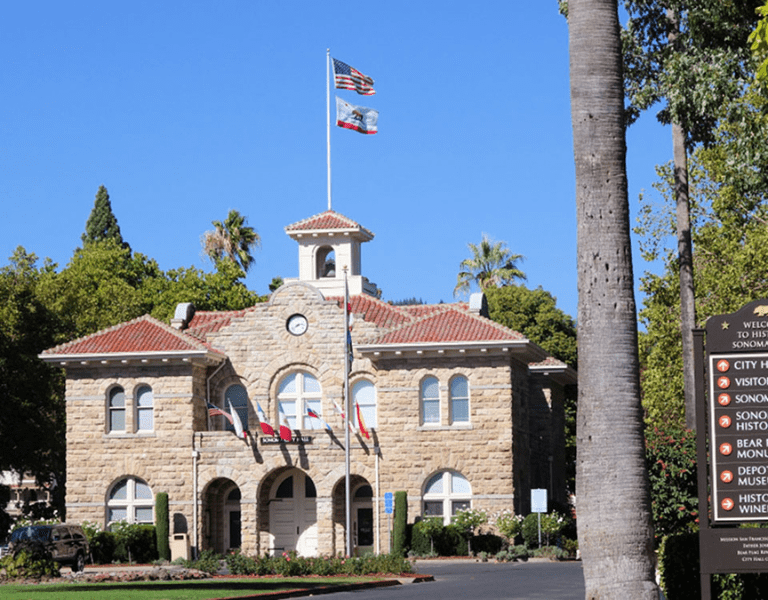 view of the sonoma plaza in sonoma ca